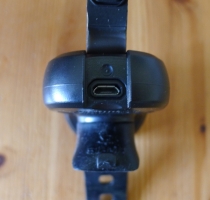 Sigma Sport Aura 45 - Micro-USB Ladeanschluss